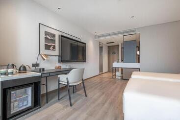 Atour Hotel Nantong Central South Brics