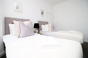 پانسیون Garden | Parking | 4br