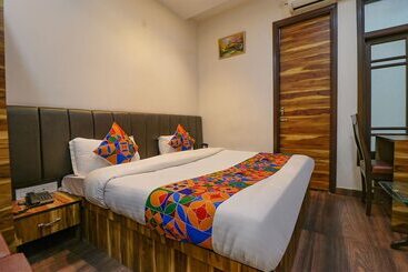 Fabhotel Jp Residency