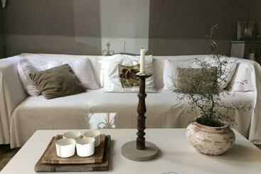 Bed and Breakfast La Maison Sur La Place