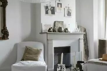 ベッドアンドブレックファースト La Maison Sur La Place