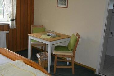 호텔 Pension Immergrün