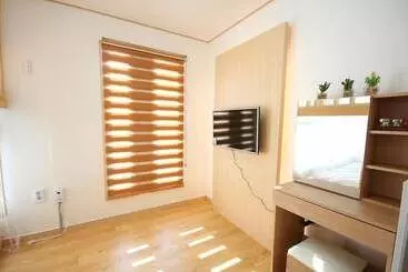 Apartamentos Ed Pension Jeju