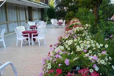 Szálloda Albergo Ariston