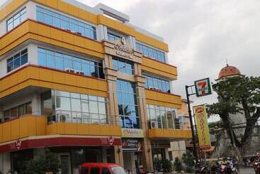 فندق Obdulia's Business Inn