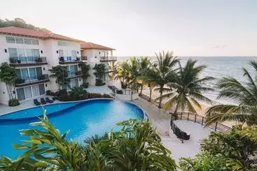 آپارتمان‌های توریست‌ها Playa Escondida Beach Club