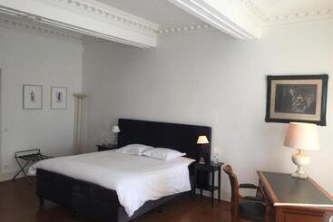 住宿加早餐  Le Jardin D Homps