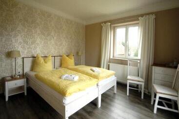 Cellino Hotel Prieros