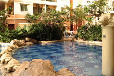 Ravarine Suite Apartment