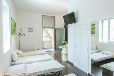 הוסטל Gîte D'etape Des Capucins