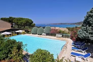 Hotel Domaine De Saint Pierre