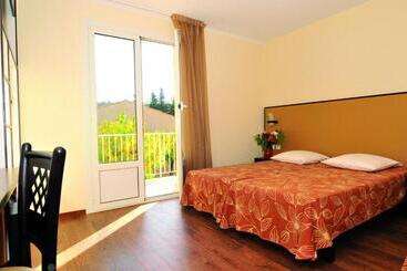 リゾートホテル Vtf Le Domaine Du Grand Luberon