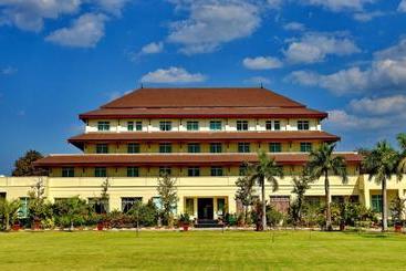 Aureum Palace  & Resort Nay Pyi Taw