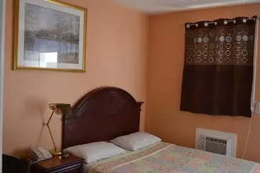 East Court Motel