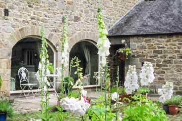 アパートホテル Falstone Barns