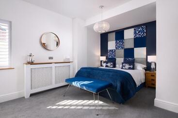 Channel View Boutique Hotel Adults Only