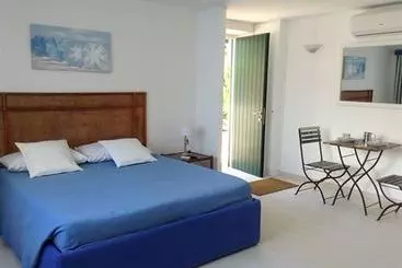 آپارتمانهای توریستها Villa Mariuccia Capri