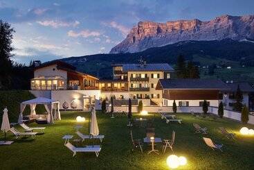 Dolomites Wellness Hotel Savoy