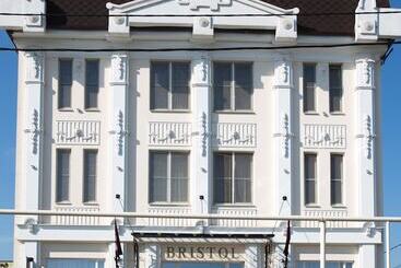 هتل Bristol