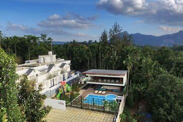 アパートホテル Le Villagio Resort & Domes