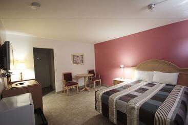 Motel 6267 Persepolis Inn