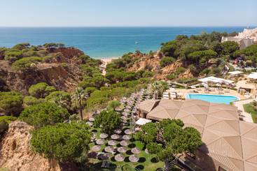 מלון דירות 3hb Falesia Garden