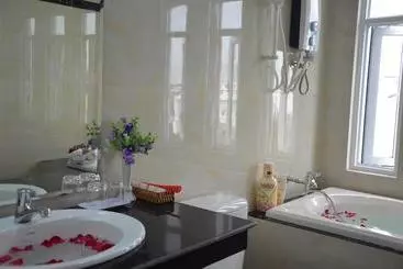 Otel Hue Binh