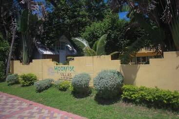 آپارتمان‌های توریست‌ها Moonrisevillas