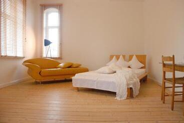 Sweet Clementine B & B