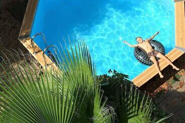 צימר Chambres D Hôtes La Cour D été