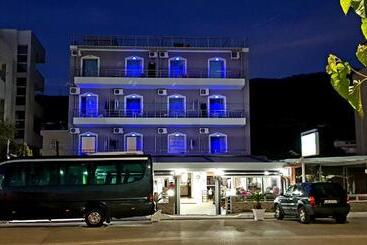 בית מלון כפרי Dhima