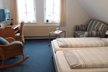 ホテル Garni Friesenhuus