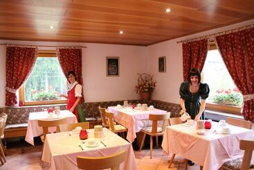 Hotel Garni Biancaneve Ruffrè Mendola