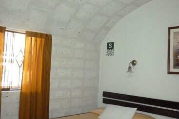 בית מלון כפרי San Francisco Inn