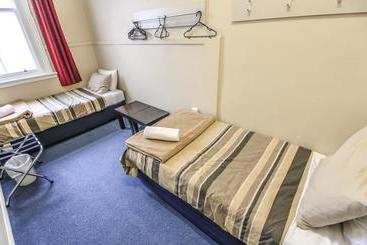 酒店 Yha Rolleston House