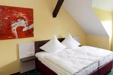 Otel Apartments Golfpark Schlossgut Sickendorf