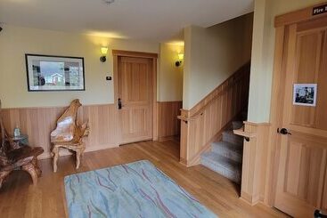 Hotel Sea Sprite On The Estuary