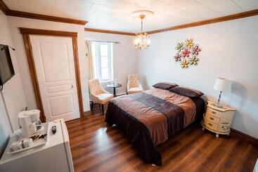 酒店 Auberge Du Vieux Faubourg