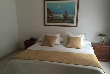 בית מלון כפרי Bolivar Plaza