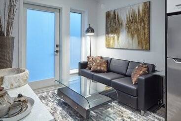 Hotel House On Dunbar B&b