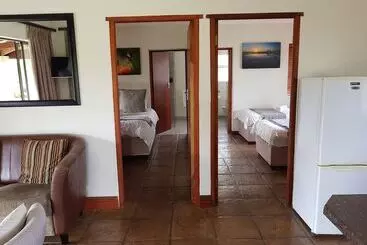هتل Paddabult Self Catering Cottages