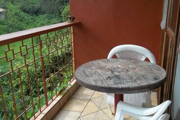 تختخواب و صبحانه Aparthotel Villa Pacande & Suites