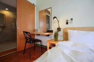 تختخواب و صبحانه Ttdropin Homestay