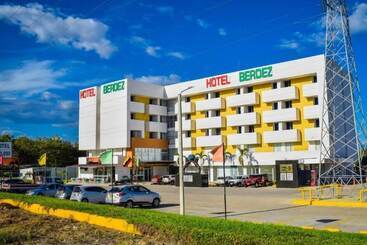 هتل Berdez