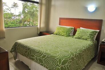 Gran Hotel De Lago   Lago Agrio