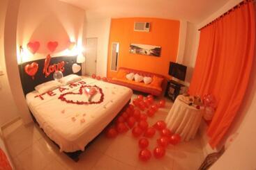 בית מלון כפרי Taganga Dive Inn