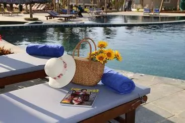 Sandunes Beach Resort & Spa