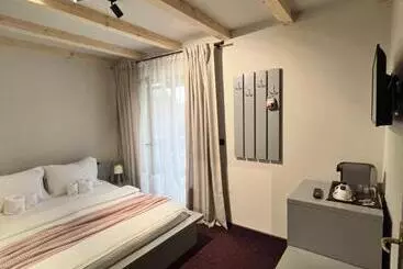 Bed and Breakfast Garden Retreat
