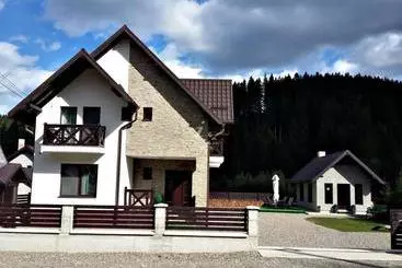 تختخواب و صبحانه Acasă în Voroneț