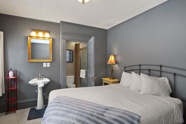 ホテル Greenbriar Inn